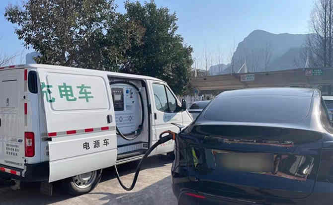 鼎城区汽车搭电